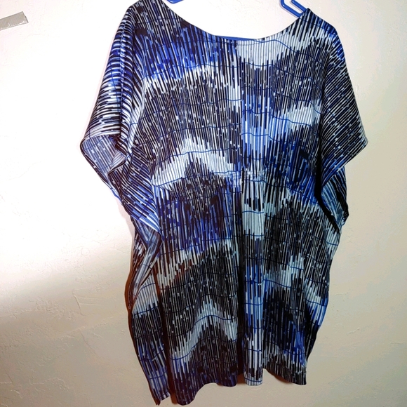 N.W.D. Blouse - Picture 7 of 7